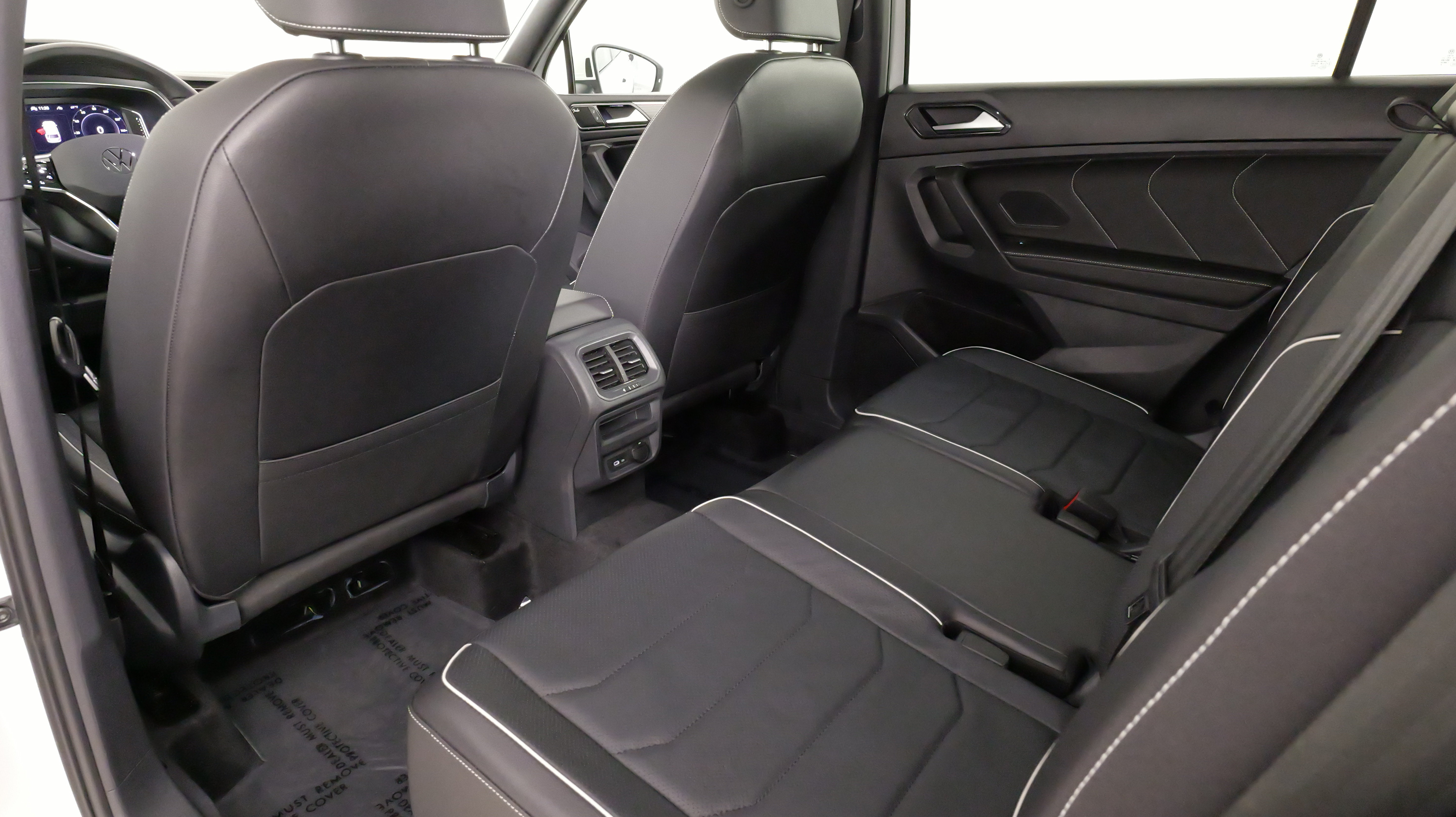 Used 2024 Volkswagen Tiguan SEL R-Line AWD/4WD image 38