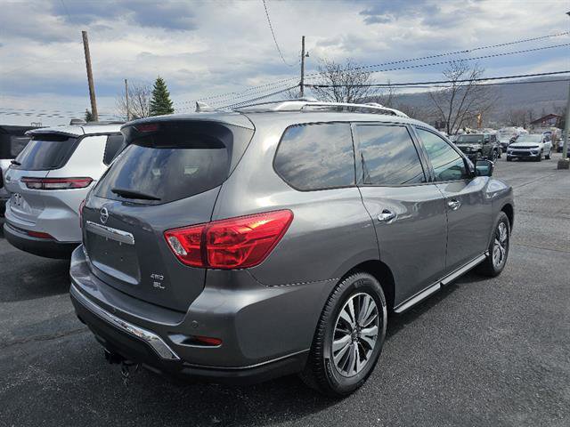 Used 2019 Nissan Pathfinder SL AWD/4WD image 4