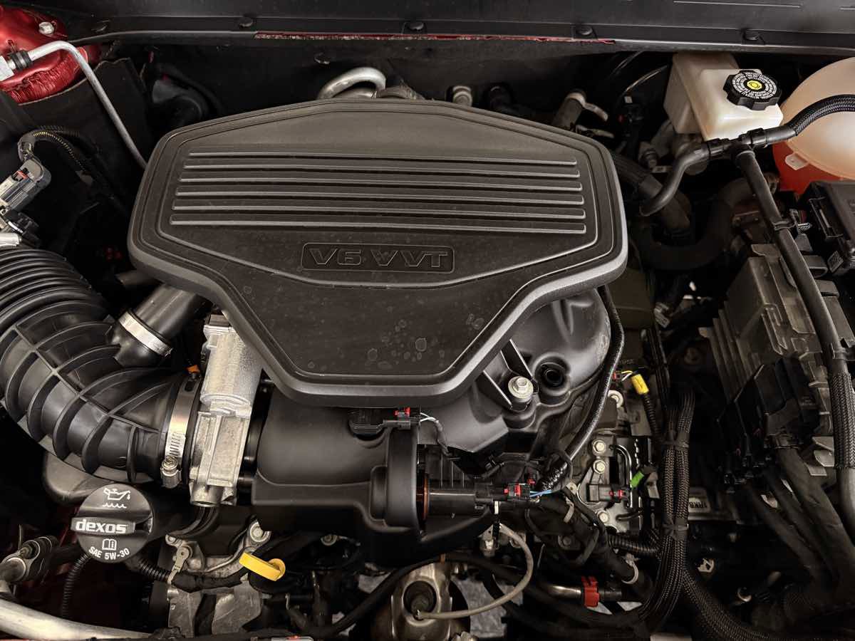 Used 2023 GMC Acadia Denali FWD image 22