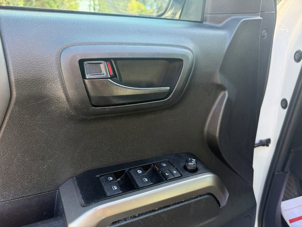 Used 2023 Toyota Tacoma SR5 image 9