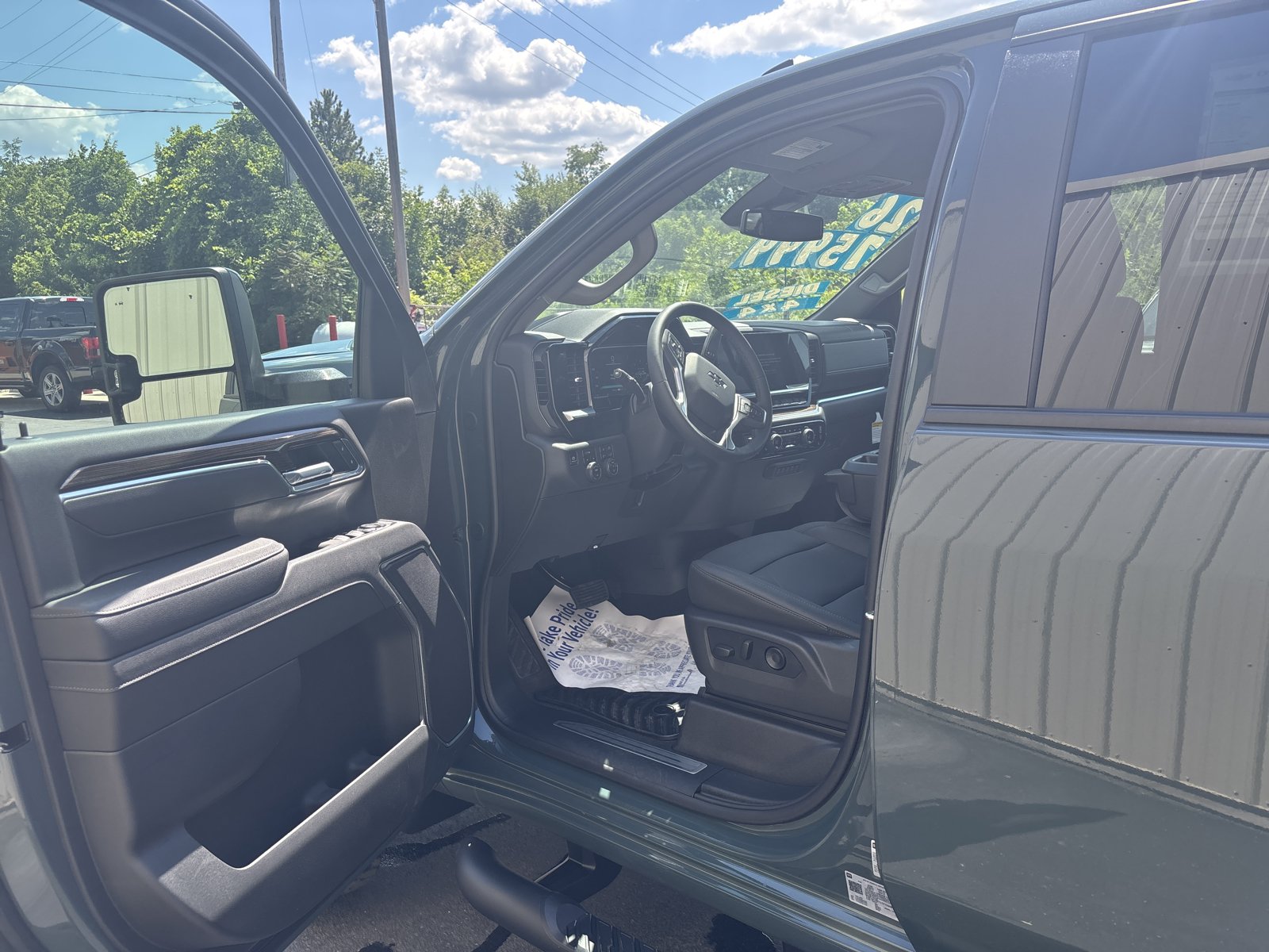 New 2026 Chevrolet Silverado 2500 LT w/ Trail Boss Package AWD/4WD image 9