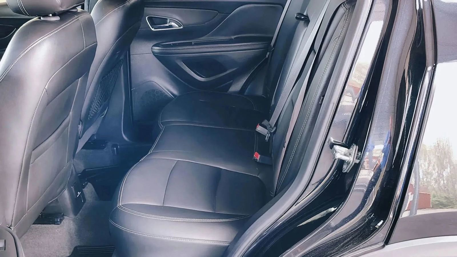 Used 2015 Buick Encore Leather FWD image 15