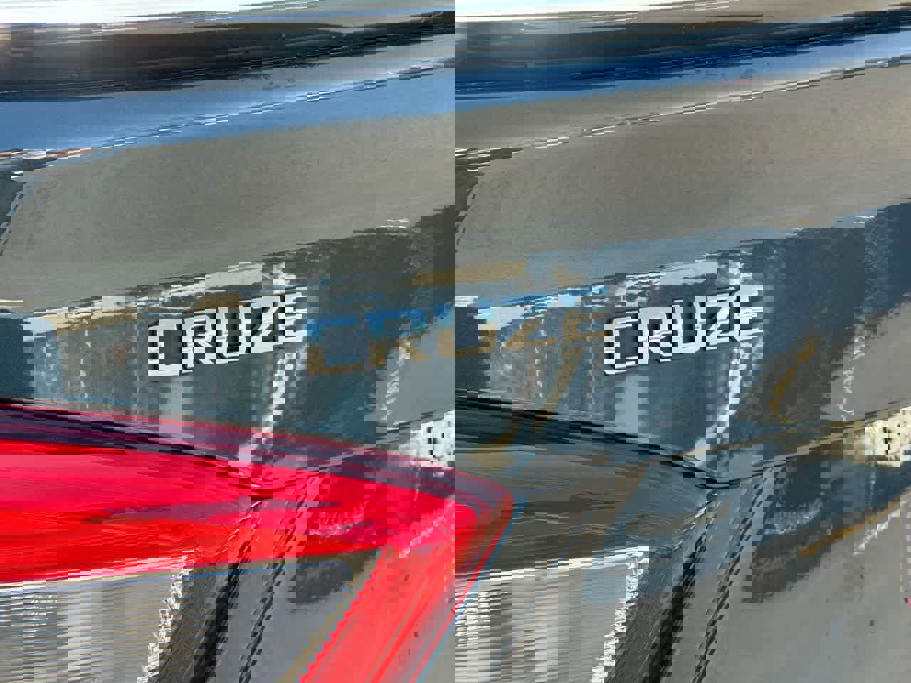 Used 2018 Chevrolet Cruze Premier w/ RS Package image 17