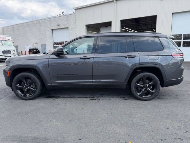 Used 2022 Jeep Grand Cherokee L Laredo image 13