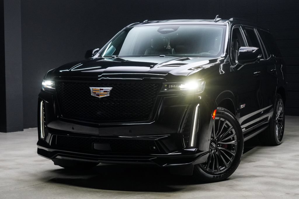 Used 2023 Cadillac Escalade V AWD/4WD image 2
