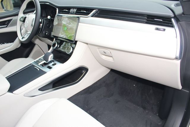 New 2026 Jaguar F-PACE R-Dynamic S image 24