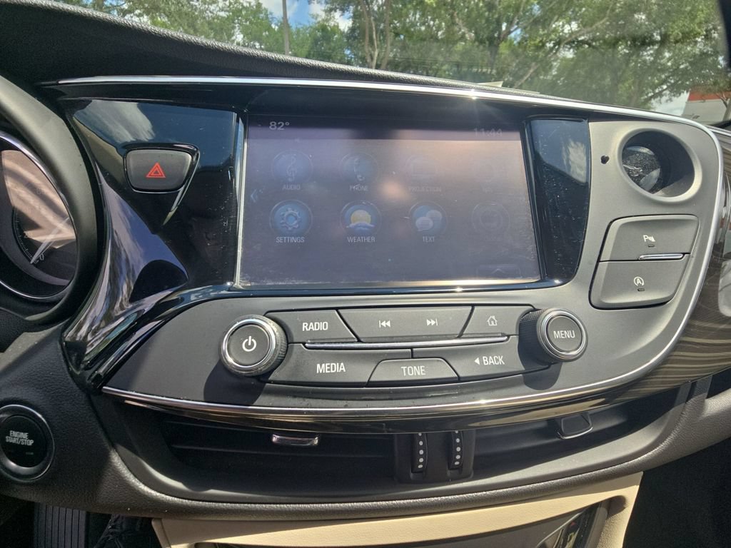 Used 2020 Buick Envision Essence FWD image 18