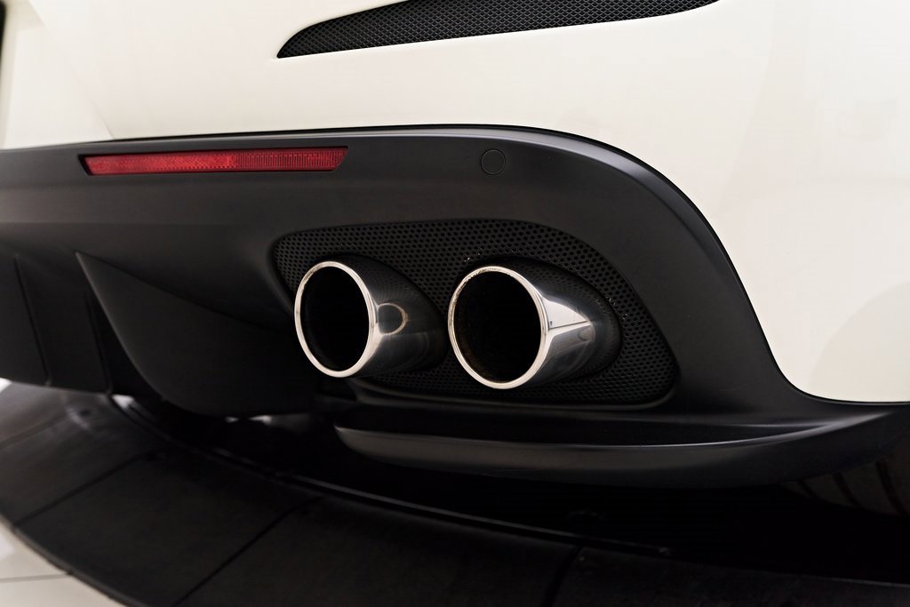Used 2019 Ferrari GTC4Lusso T image 35