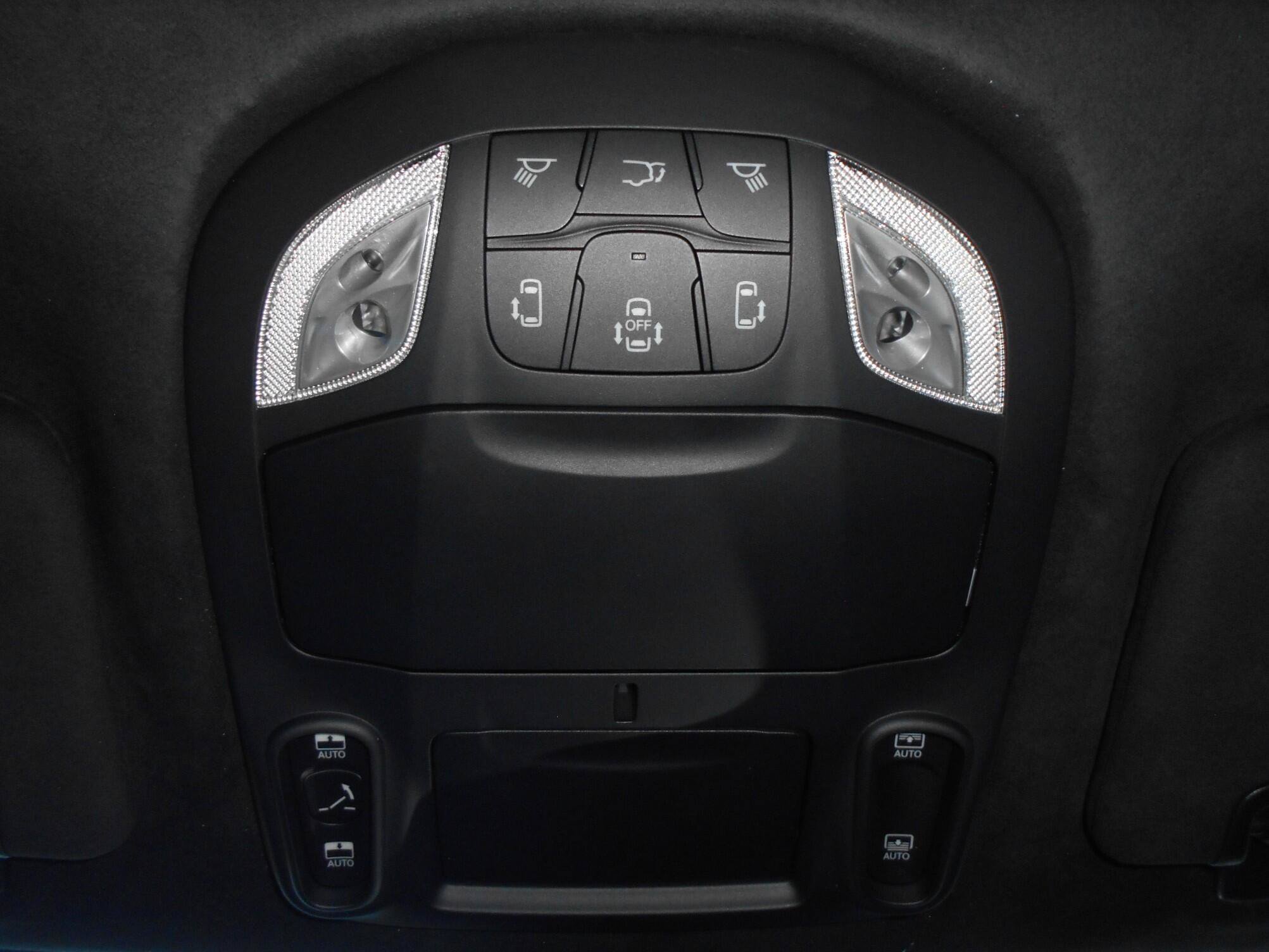 New 2027 Chrysler Pacifica Pinnacle w/ Theater Group FWD image 26