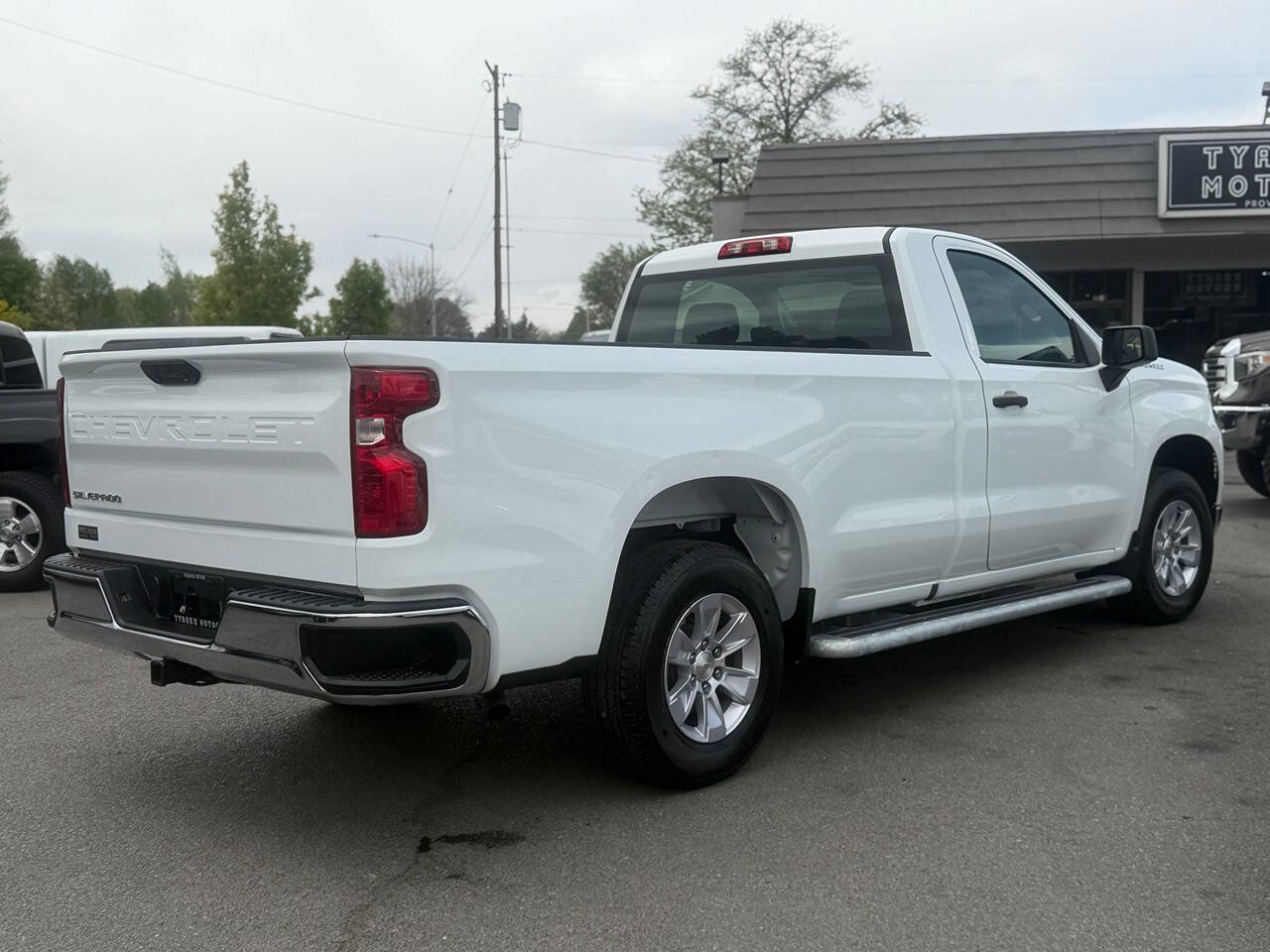 Used 2025 Chevrolet Silverado 1500 W/T RWD image 10