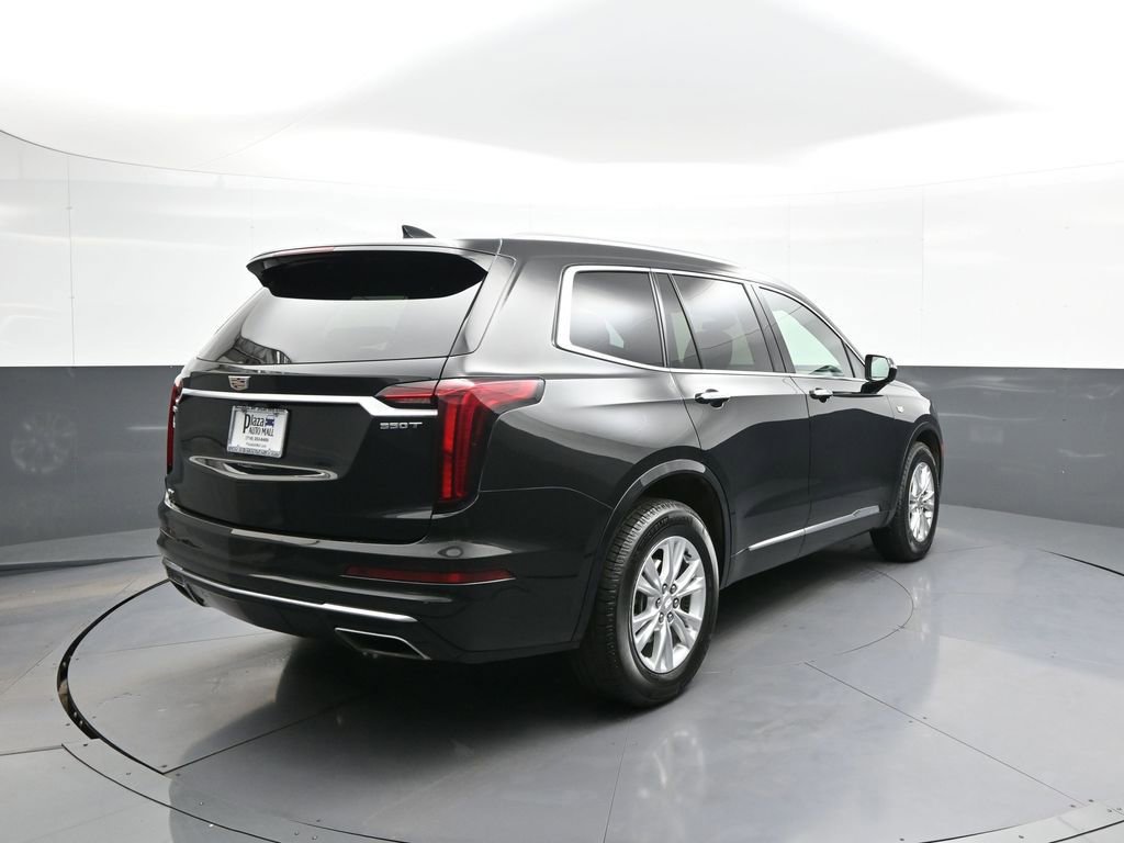 Used 2023 Cadillac XT6 Luxury image 6