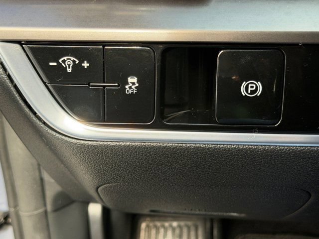 Used 2023 Kia Sportage EX FWD image 30
