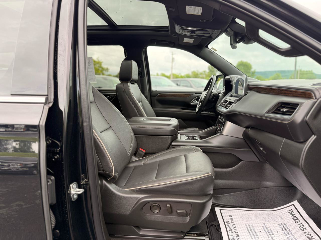 Used 2024 Chevrolet Tahoe Premier AWD/4WD image 23