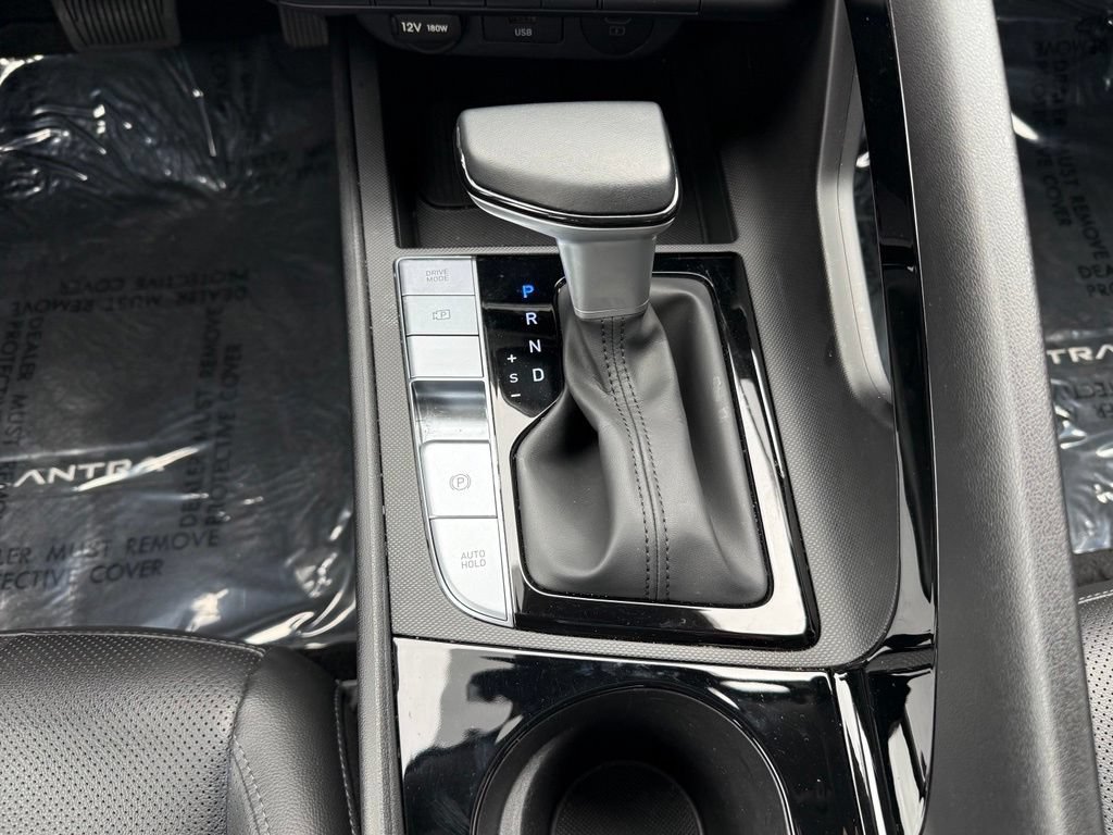 Certified 2025 Hyundai Elantra Limited w/ Cargo Package FWD image 21