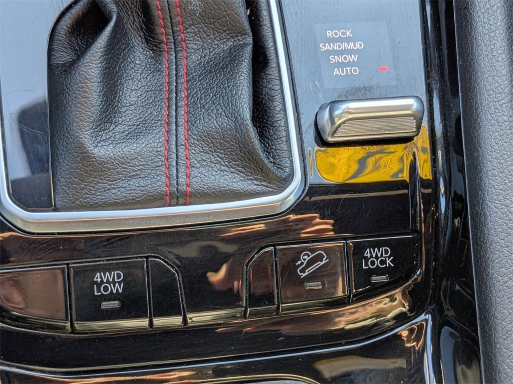 Used 2024 Jeep Compass Trailhawk image 25