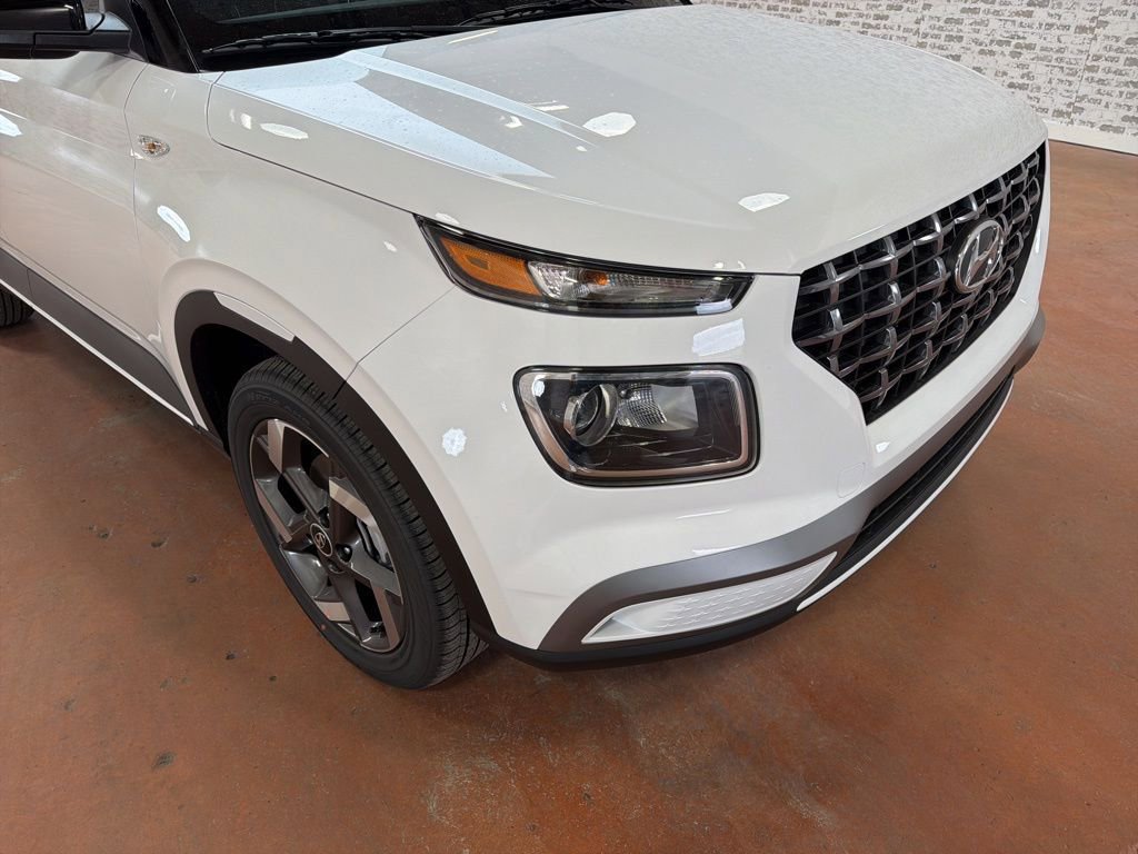 New 2026 Hyundai Venue SEL image 18