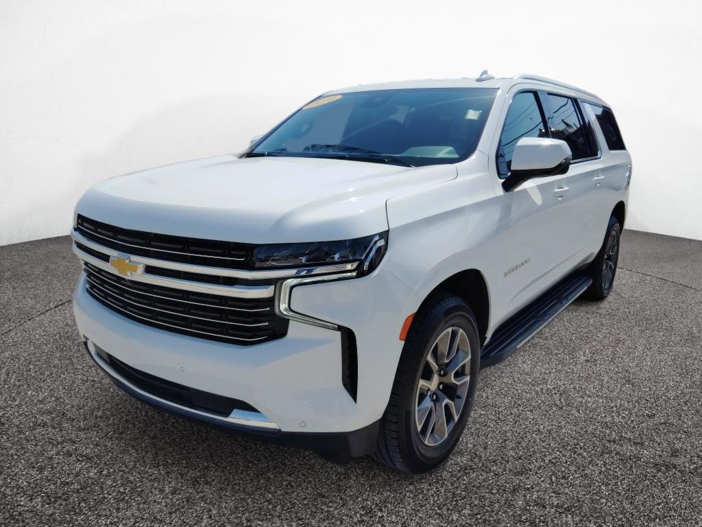 Used 2024 Chevrolet Suburban LT w/ Luxury Package AWD/4WD image 5