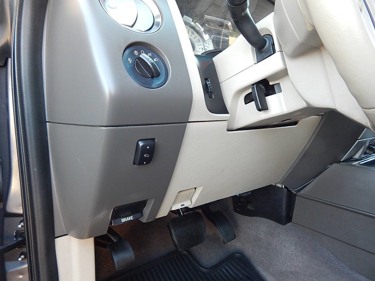 Used 2014 Ford Expedition EL XLT w/ Leather Seating Package image 28