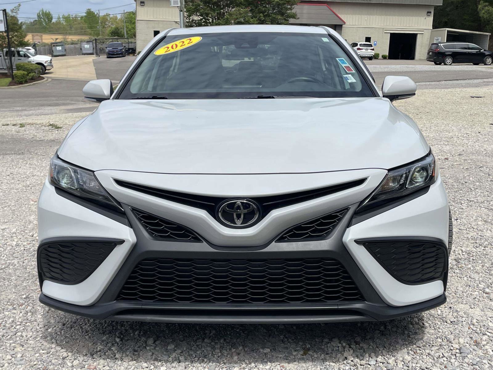 Used 2022 Toyota Camry SE image 27