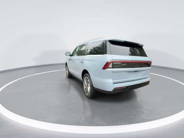 New 2027 Lincoln Navigator Reserve AWD/4WD image 6