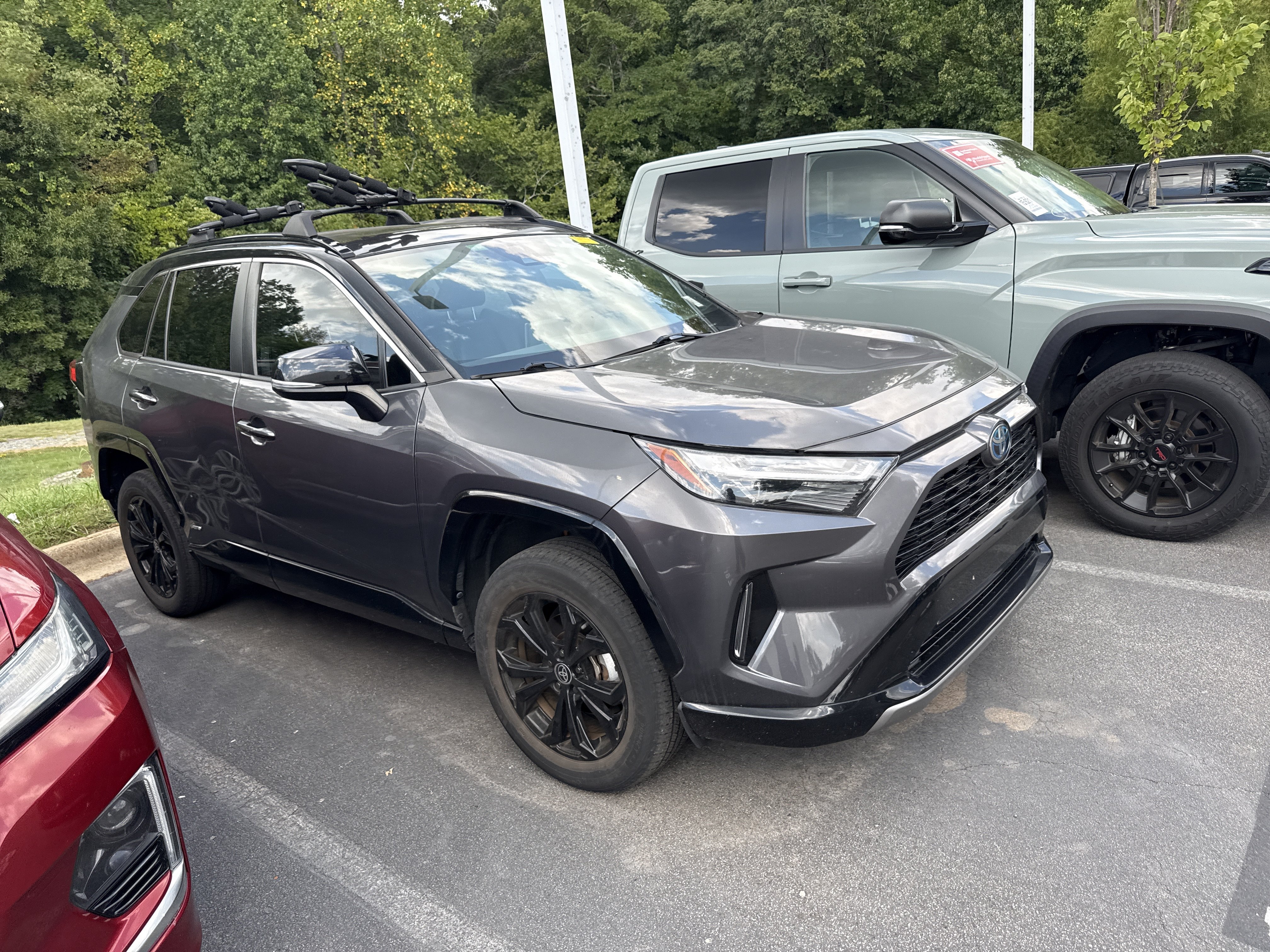 Used 2022 Toyota RAV4 XSE AWD/4WD image 40