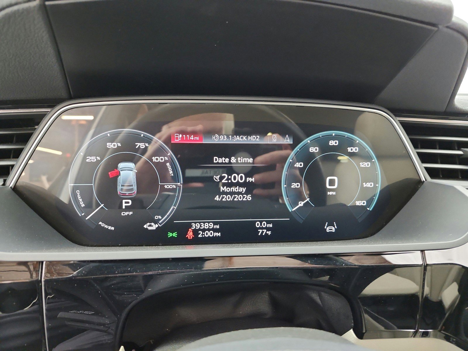 Used 2023 Audi e-tron Premium Plus w/ Premium Plus Package AWD/4WD image 12