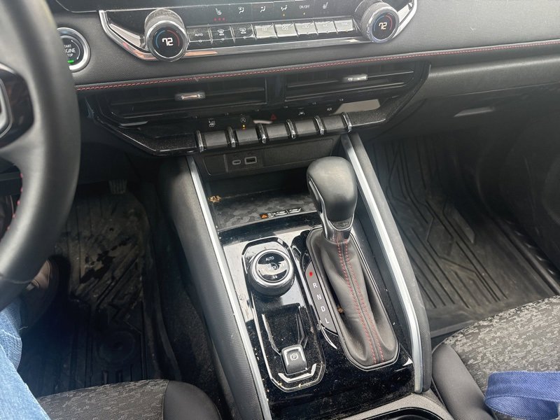 Used 2024 Chevrolet Colorado Z71 w/ Z71 Convenience Package 2 image 17