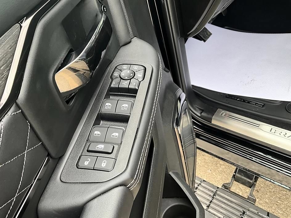 New 2026 RAM 3500 Limited AWD/4WD image 16
