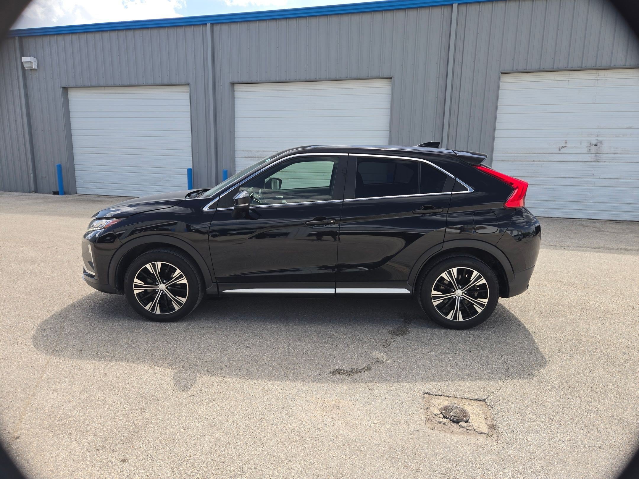 Used 2020 Mitsubishi Eclipse Cross FWD image 6