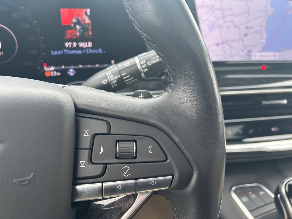 Used 2021 Cadillac Escalade Premium Luxury w/ Performance Package image 38