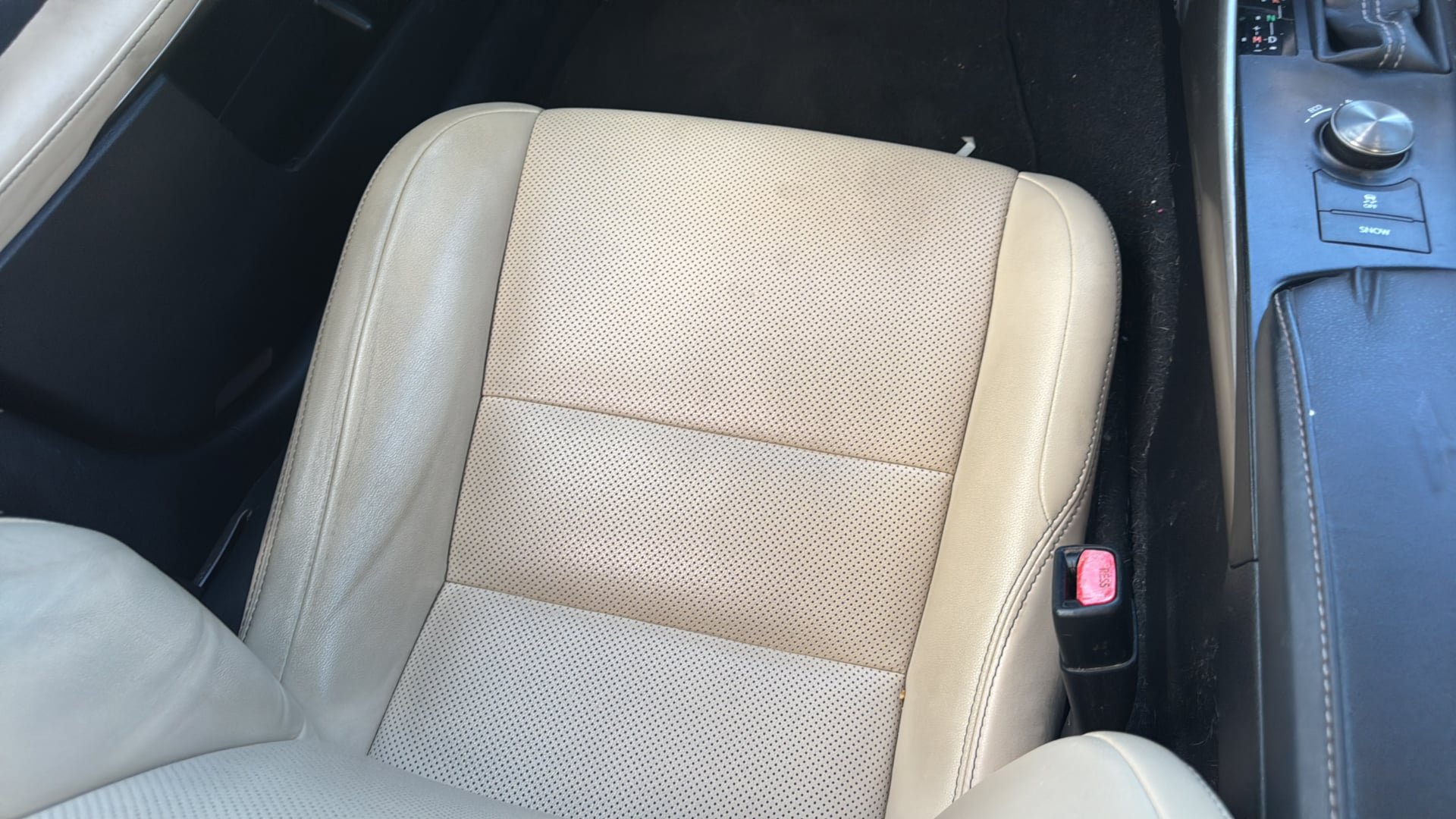 Used 2015 Lexus IS 250 RWD image 20