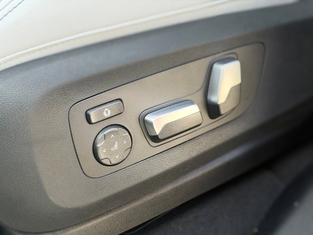 New 2026 BMW X5 xDrive40i w/ M Sport Package image 15