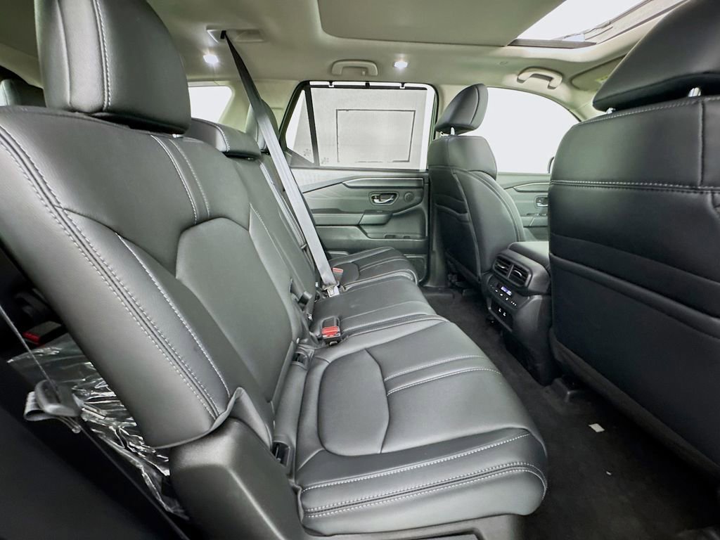 New 2026 Honda Pilot Touring image 37