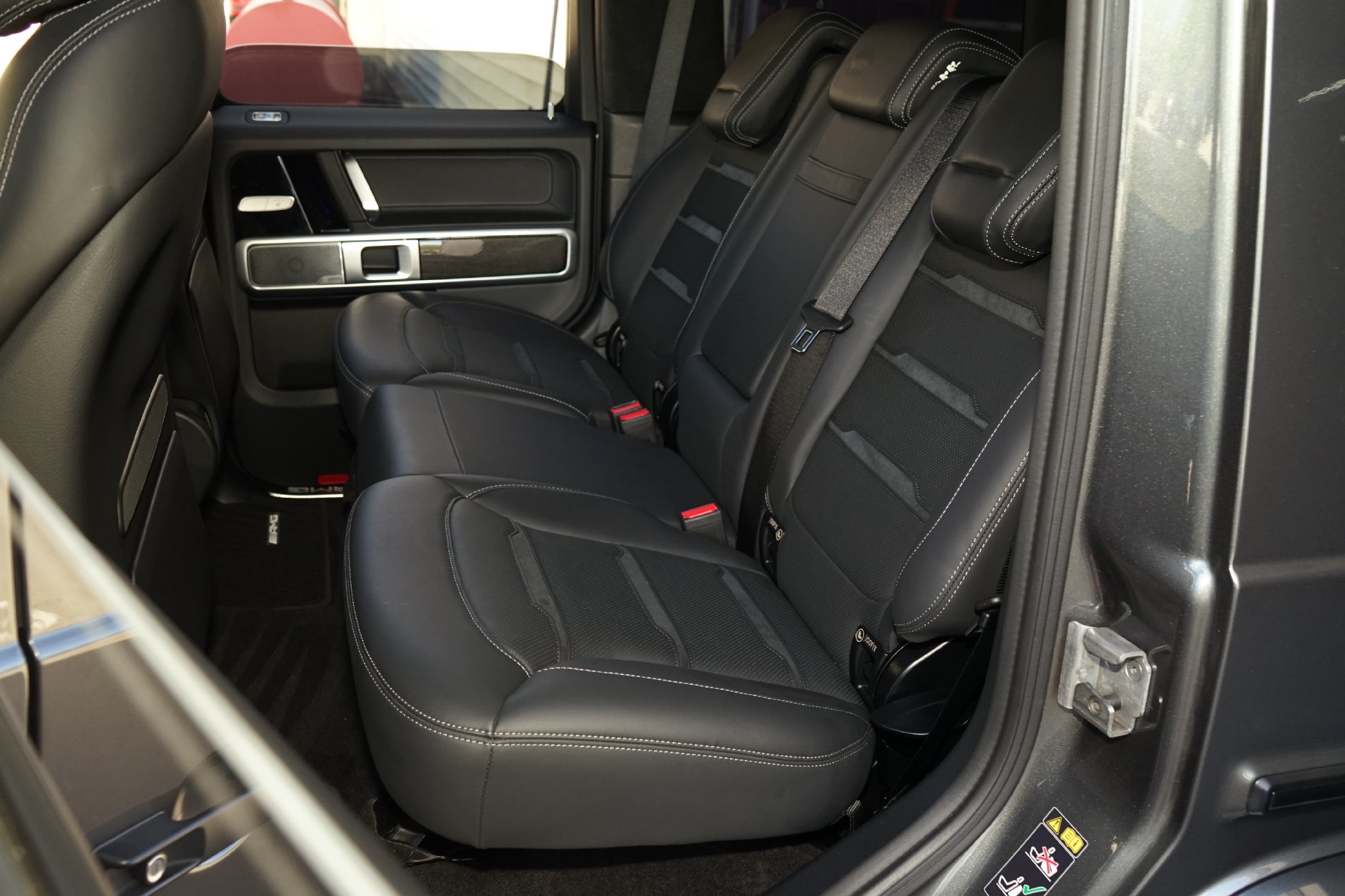 Used 2022 Mercedes-Benz G 63 AMG 4MATIC w/ Seat Comfort Package image 22
