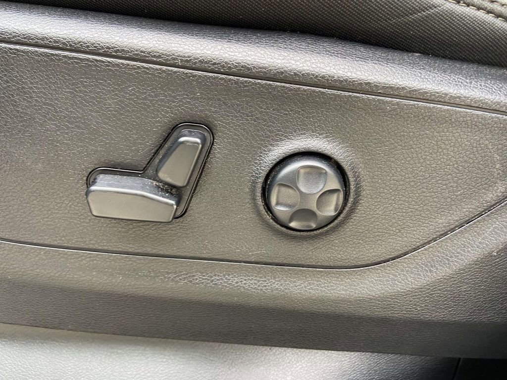 Used 2020 RAM 1500 Big Horn AWD/4WD image 16