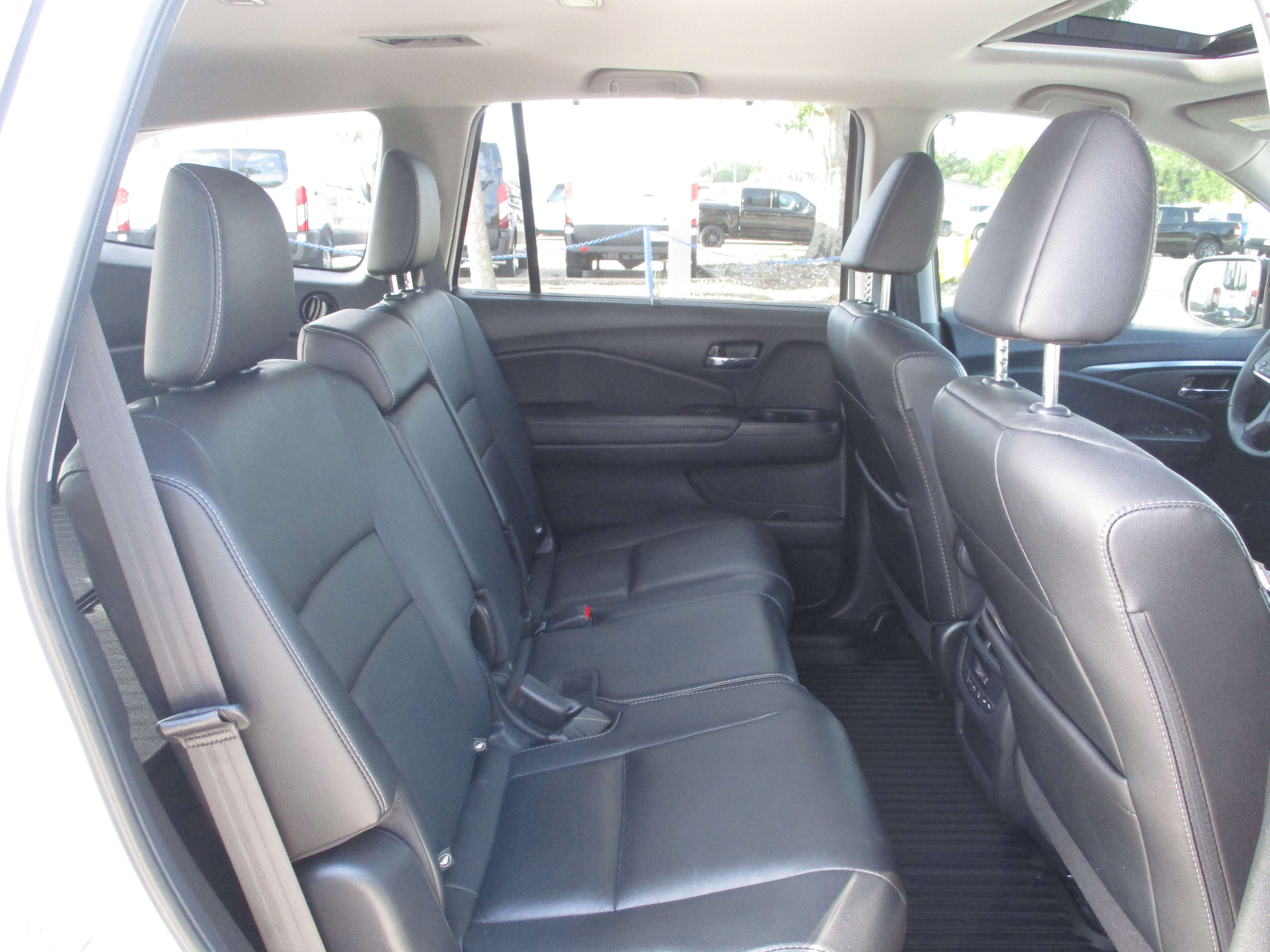 Used 2022 Honda Pilot Special Edition image 13