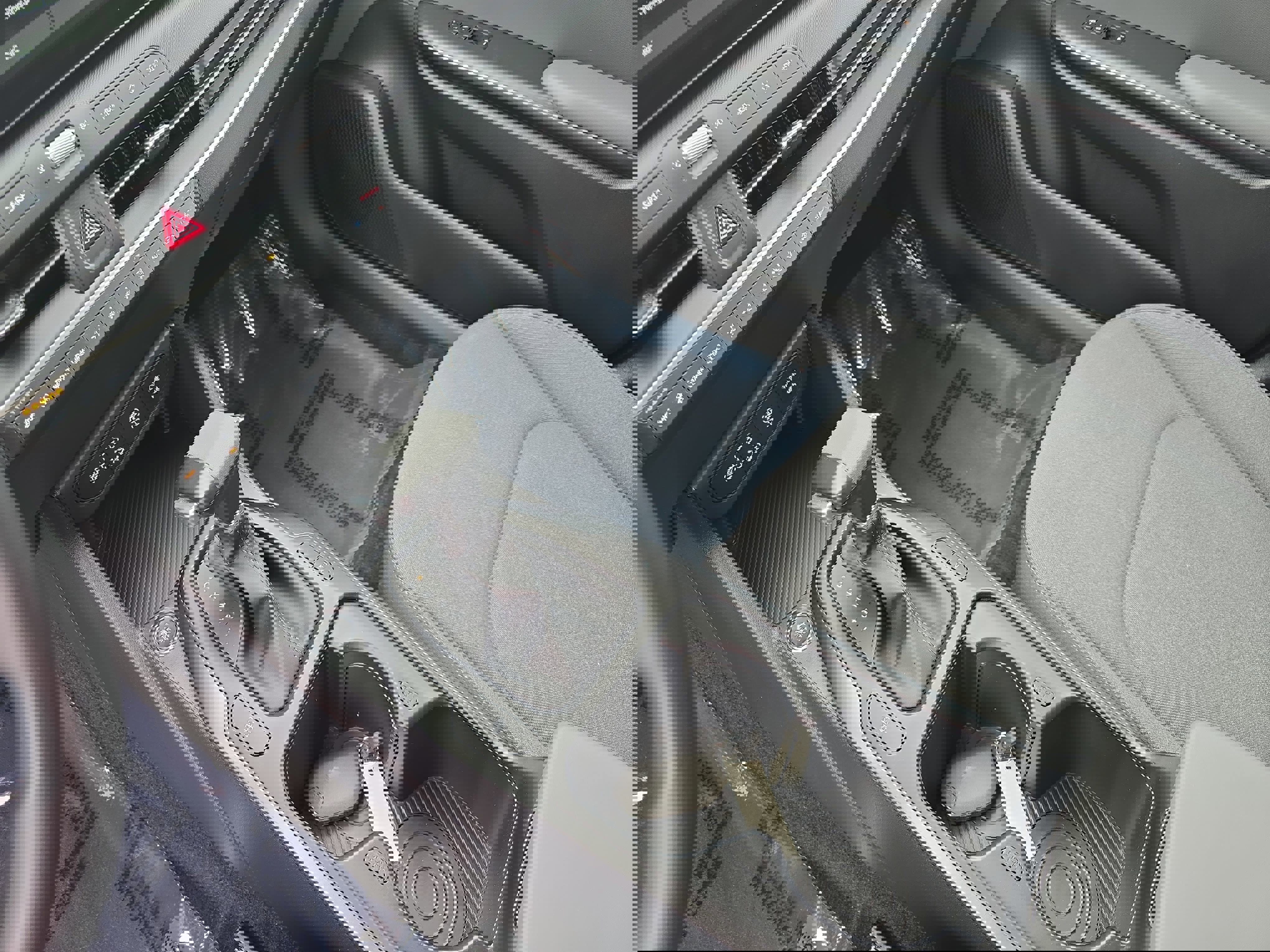 Used 2025 Kia K4 LXS image 27