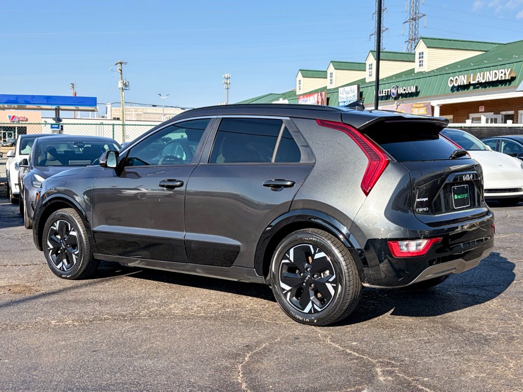 Used 2023 Kia Niro Wind w/ Wind Preserve Package image 2