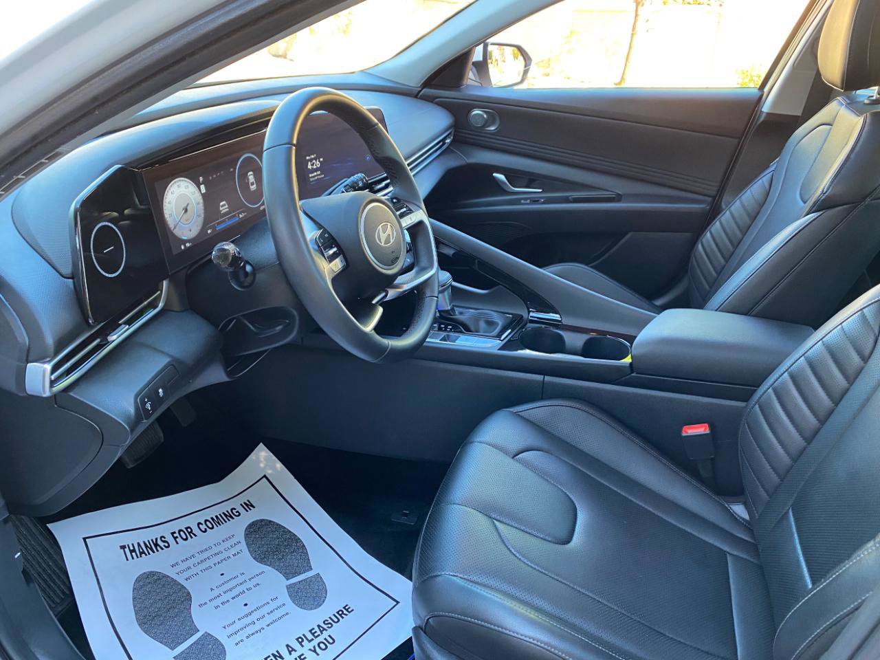 Used 2025 Hyundai Elantra Limited image 28