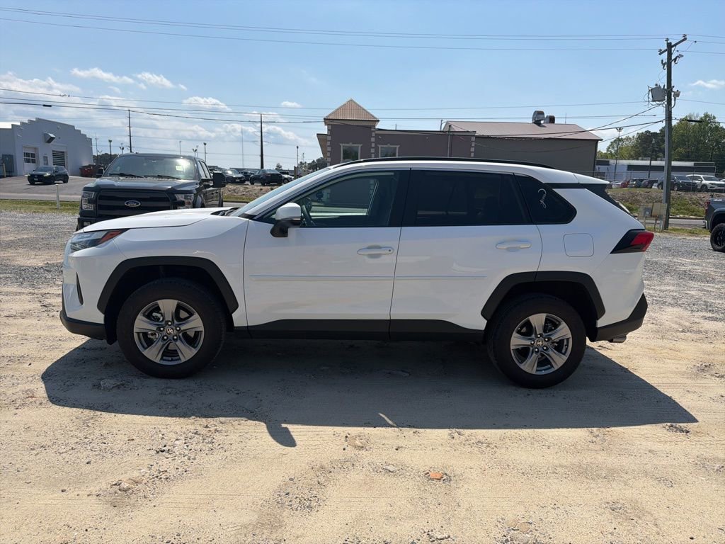 Used 2025 Toyota RAV4 XLE w/ Convenience Package AWD/4WD image 2