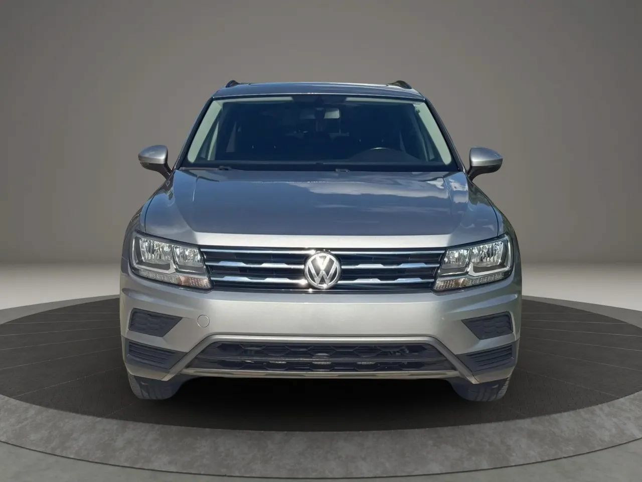 Used 2019 Volkswagen Tiguan SE w/ Panoramic Sunroof Package FWD image 8