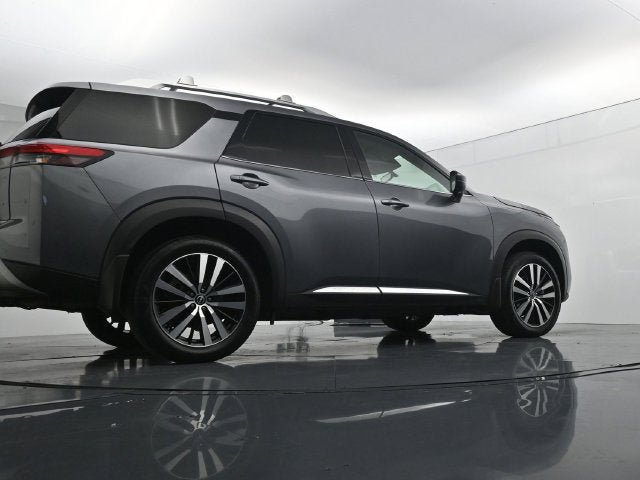 Used 2025 Nissan Pathfinder Platinum w/ Cargo Package AWD/4WD image 39