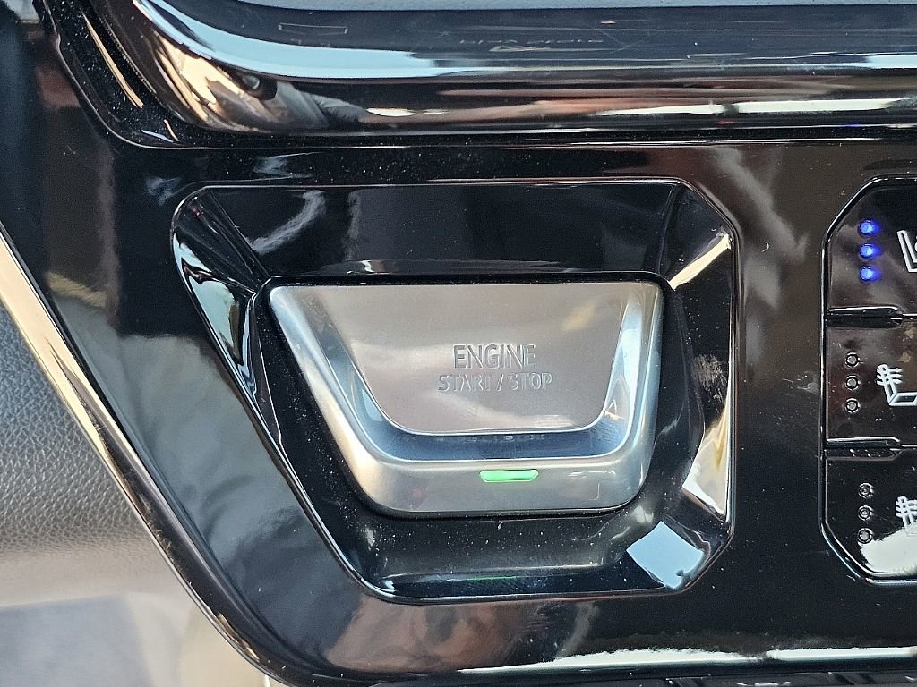 Used 2025 GMC Sierra 1500 AT4X image 36