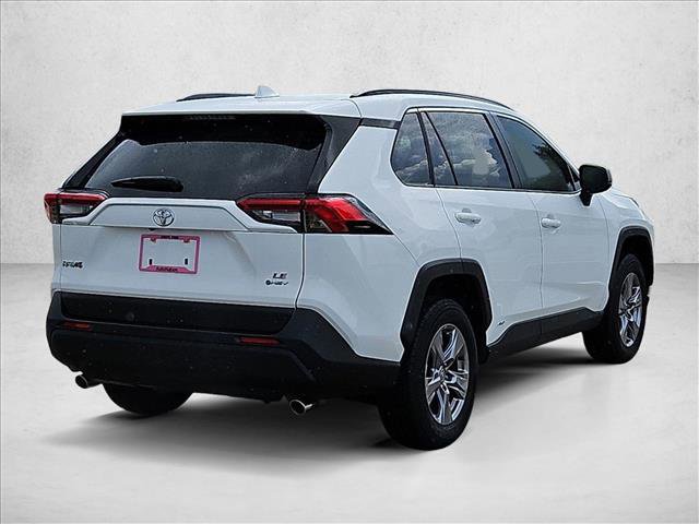 Used 2025 Toyota RAV4 LE AWD/4WD image 5
