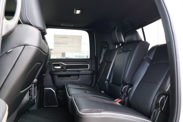 New 2026 RAM 2500 Laramie w/ Night Edition AWD/4WD image 8