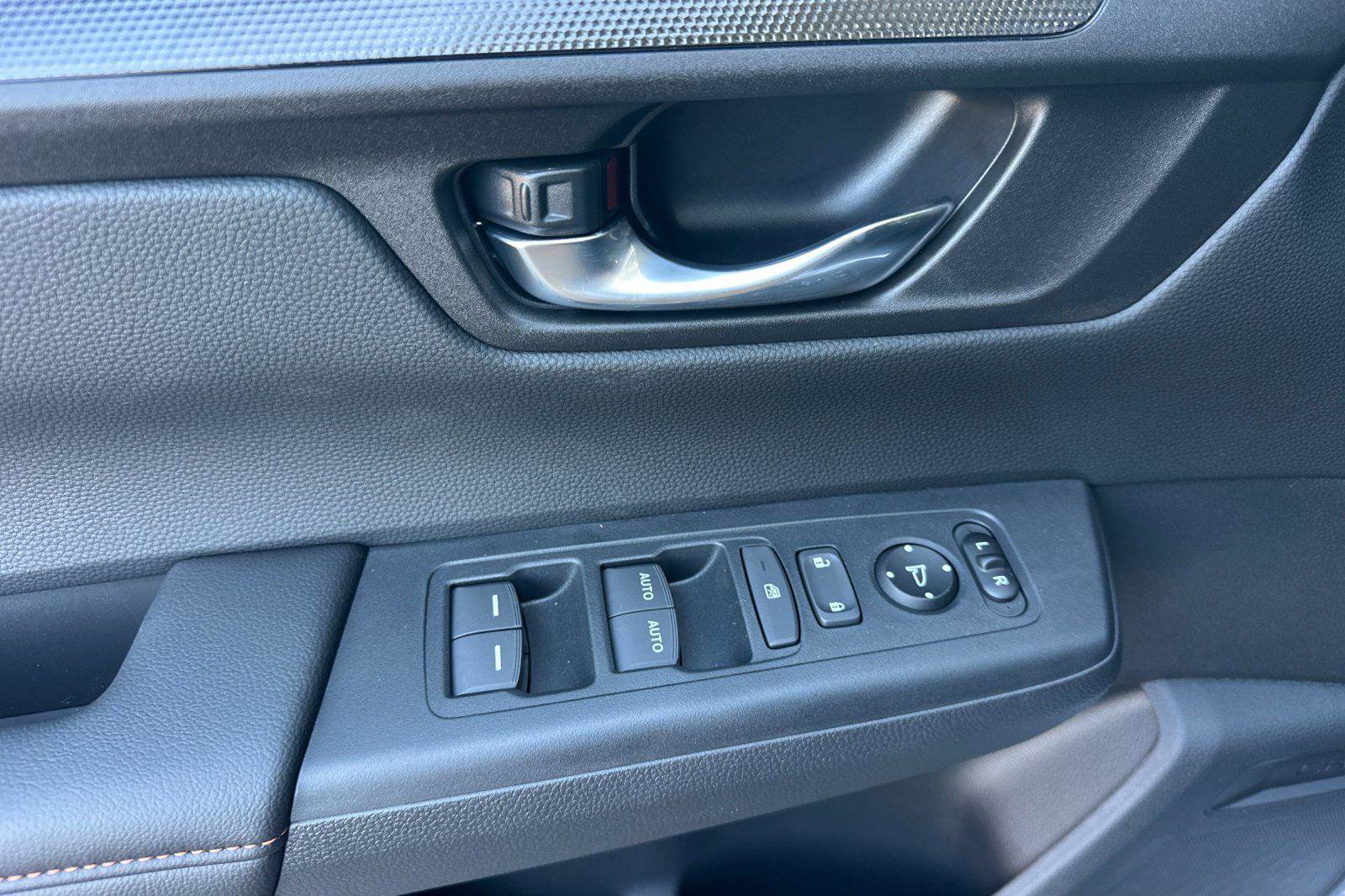 Certified 2026 Honda CR-V Sport image 9