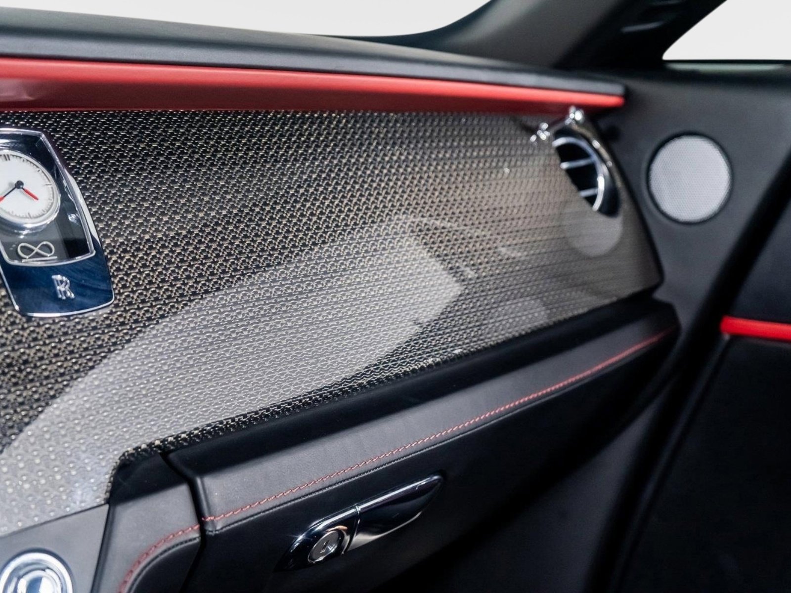 Used 2019 Rolls-Royce Wraith image 40