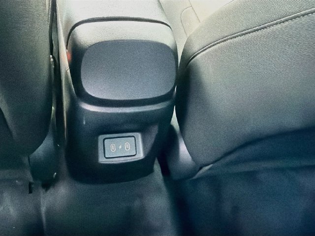 Used 2025 Hyundai Elantra Sport FWD image 25
