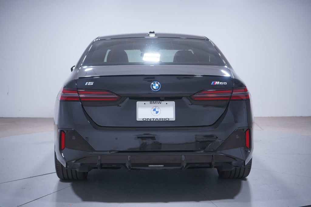 Used 2025 BMW i5 M60 w/ Premium Package image 5