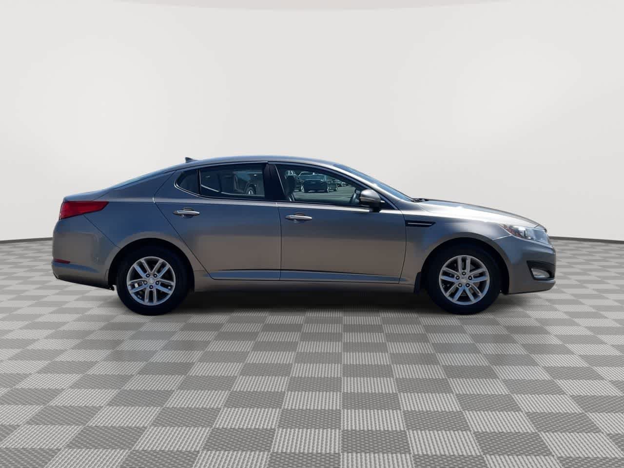 Used 2013 Kia Optima LX w/ Convenience Plus Pkg FWD image 9